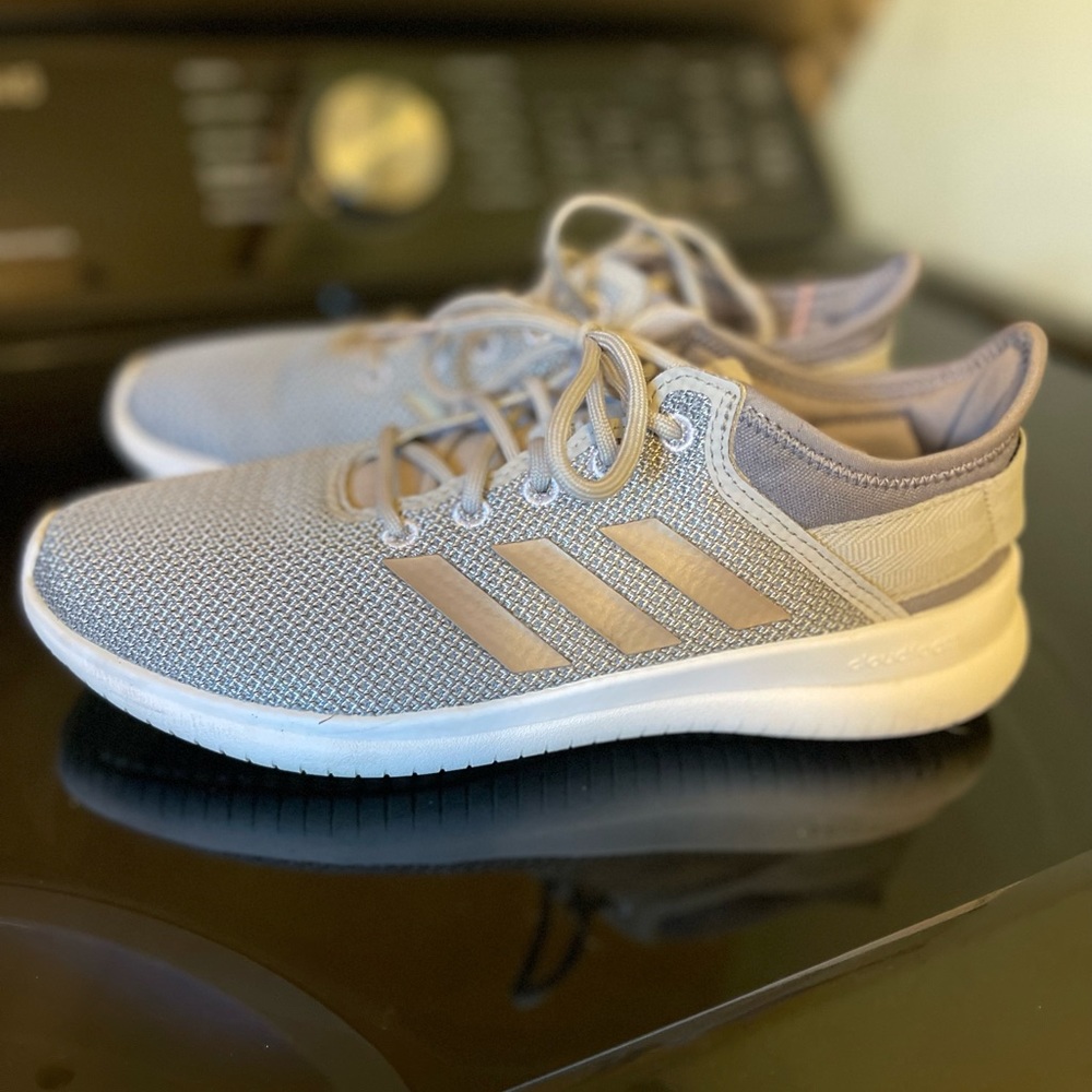 Womens adidas. Memory foam